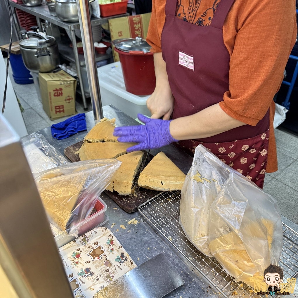 李記麵粉煎-新竹竹蓮分店 基隆廟口的人氣排隊爆漿美食在竹蓮市場也吃得到囉! (菜單營業時間地址電話) - 第6張圖 李記麵粉煎-新竹竹蓮分店 基隆廟口的人氣排隊爆漿美食在竹蓮市場也吃得到囉! (菜單營業時間地址電話)