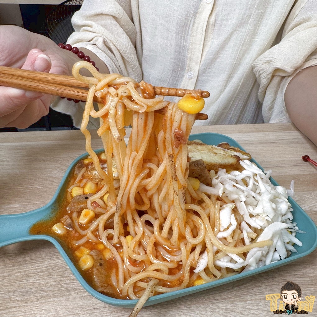 新竹小屋頂早午餐。 你們覺得一份蛋餅塞進5顆蛋會有多厚嗎? (菜單營業時間地址電話) - 第25張圖