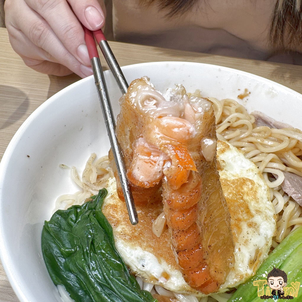 新竹.竹北魚氏湯麵。 可能是新竹最有膠質的魚湯麵! 三杯雞飯免費加飯加湯汁! 丸龜平替版天婦羅炸物隨意選! 冬天暖心關東煮! (菜單營業時間地址電話) - 第55張圖