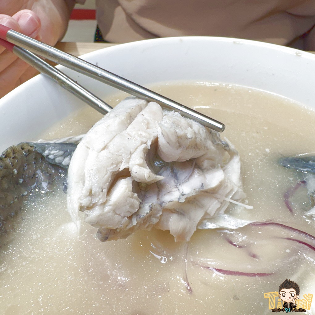 新竹.竹北魚氏湯麵。 可能是新竹最有膠質的魚湯麵! 三杯雞飯免費加飯加湯汁! 丸龜平替版天婦羅炸物隨意選! 冬天暖心關東煮! (菜單營業時間地址電話) - 第43張圖