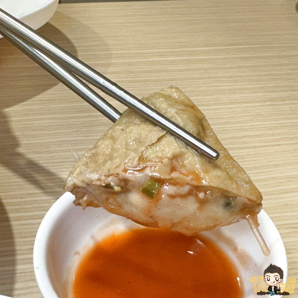 新竹.竹北魚氏湯麵。 可能是新竹最有膠質的魚湯麵! 三杯雞飯免費加飯加湯汁! 丸龜平替版天婦羅炸物隨意選! 冬天暖心關東煮! (菜單營業時間地址電話) - 第77張圖