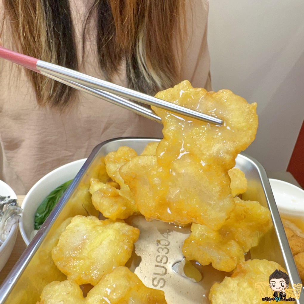 新竹.竹北魚氏湯麵。 可能是新竹最有膠質的魚湯麵! 三杯雞飯免費加飯加湯汁! 丸龜平替版天婦羅炸物隨意選! 冬天暖心關東煮! (菜單營業時間地址電話) - 第72張圖