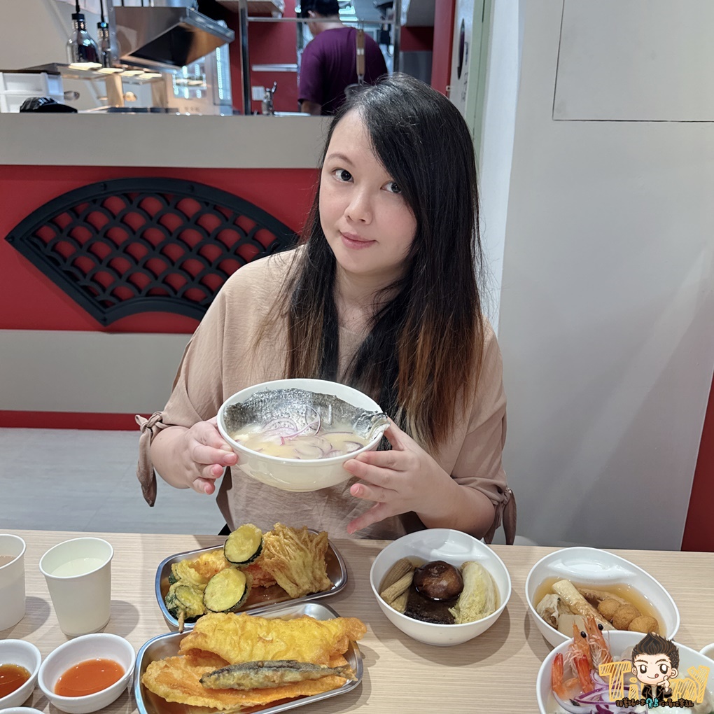 新竹.竹北魚氏湯麵。 可能是新竹最有膠質的魚湯麵! 三杯雞飯免費加飯加湯汁! 丸龜平替版天婦羅炸物隨意選! 冬天暖心關東煮! (菜單營業時間地址電話) - 第44張圖