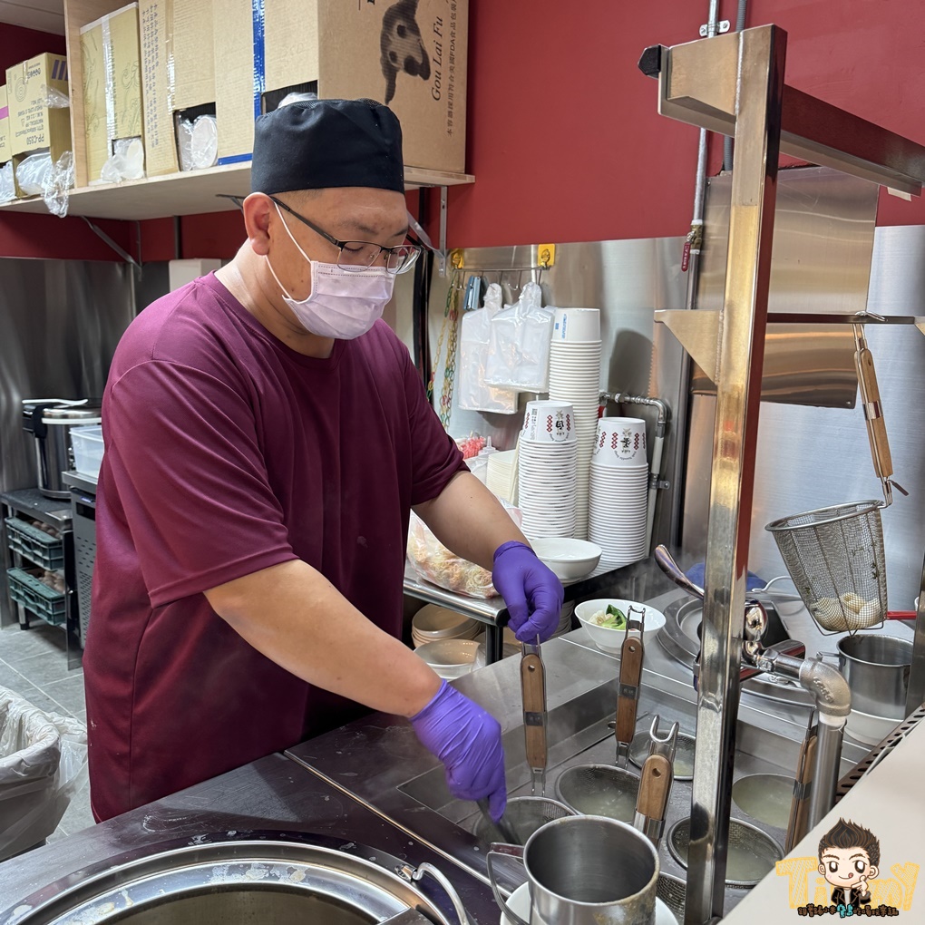 新竹.竹北魚氏湯麵。 可能是新竹最有膠質的魚湯麵! 三杯雞飯免費加飯加湯汁! 丸龜平替版天婦羅炸物隨意選! 冬天暖心關東煮! (菜單營業時間地址電話) - 第12張圖