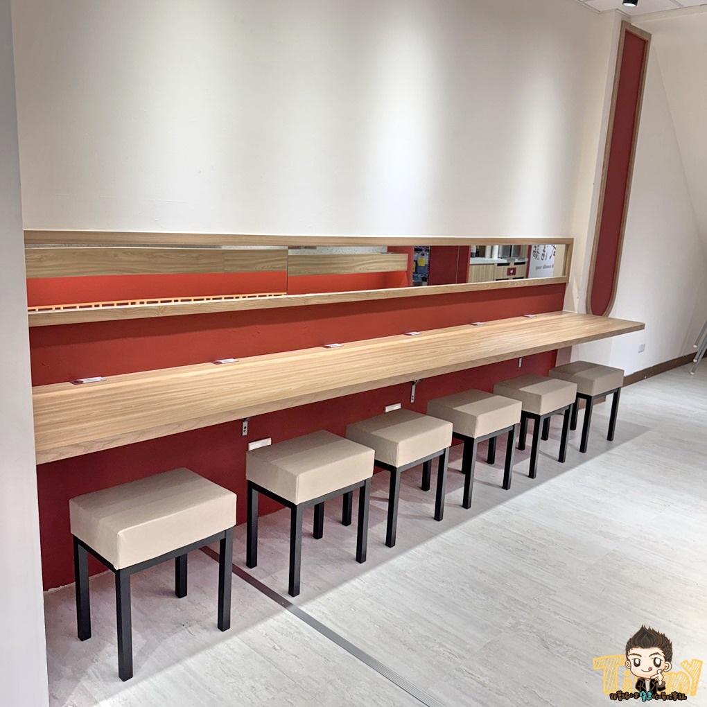 新竹.竹北魚氏湯麵。 可能是新竹最有膠質的魚湯麵! 三杯雞飯免費加飯加湯汁! 丸龜平替版天婦羅炸物隨意選! 冬天暖心關東煮! (菜單營業時間地址電話) - 第9張圖