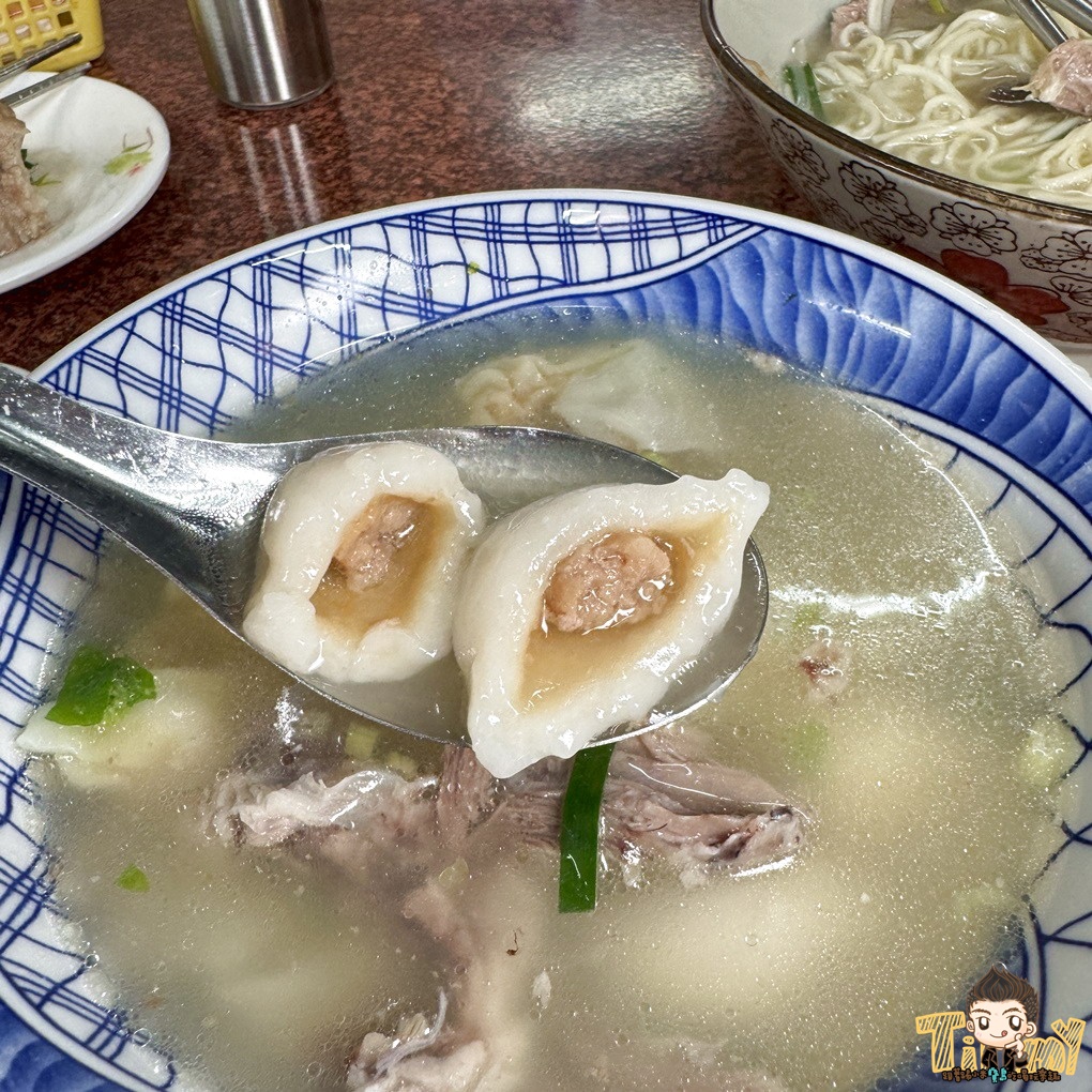 新竹中央市場米娜糯米水餃。外籍新娘做的古早味糯米餃傳說中! 不想排老店時的替代版! (菜單營業時間地址電話) - 第11張圖