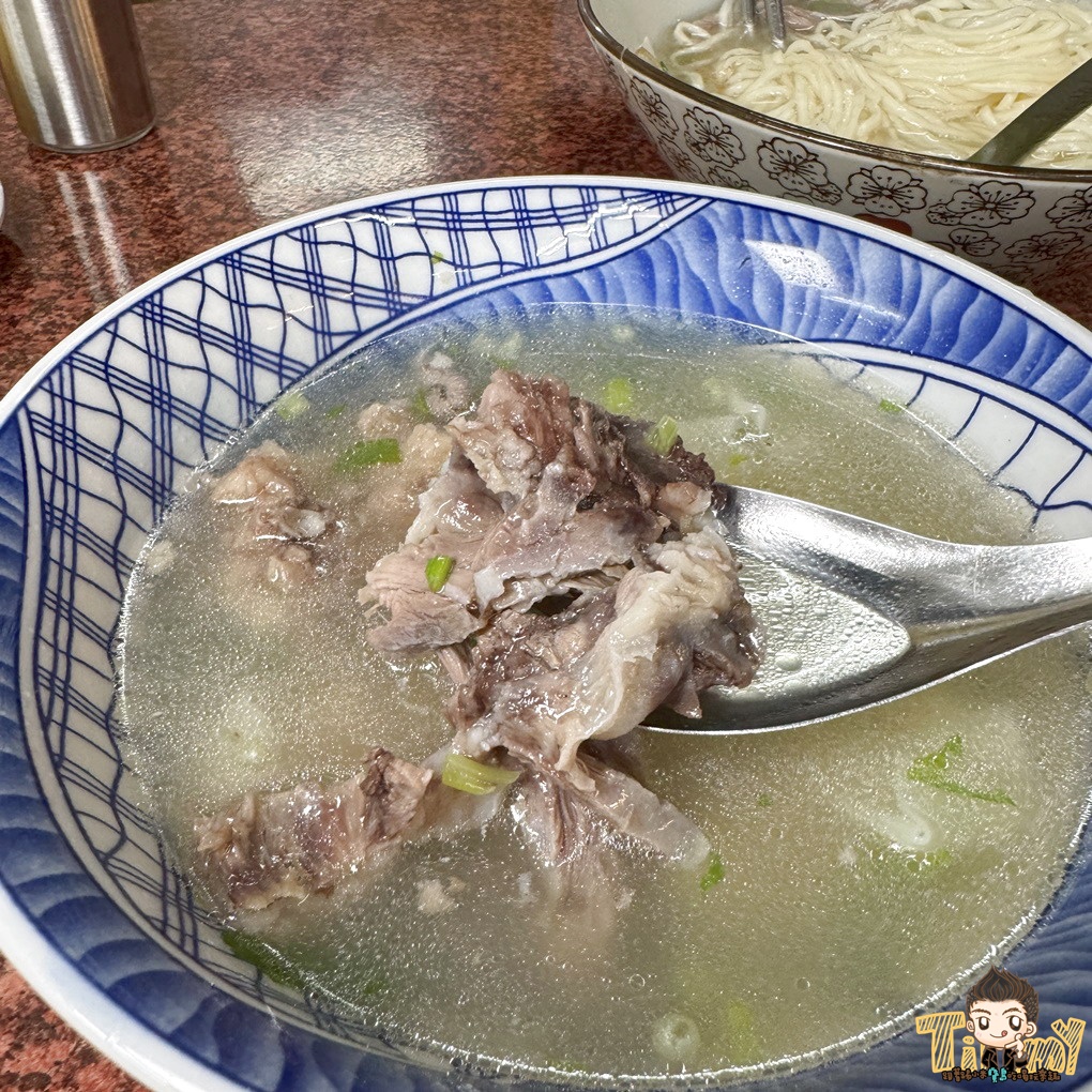 新竹中央市場米娜糯米水餃。外籍新娘做的古早味糯米餃傳說中! 不想排老店時的替代版! (菜單營業時間地址電話) - 第14張圖