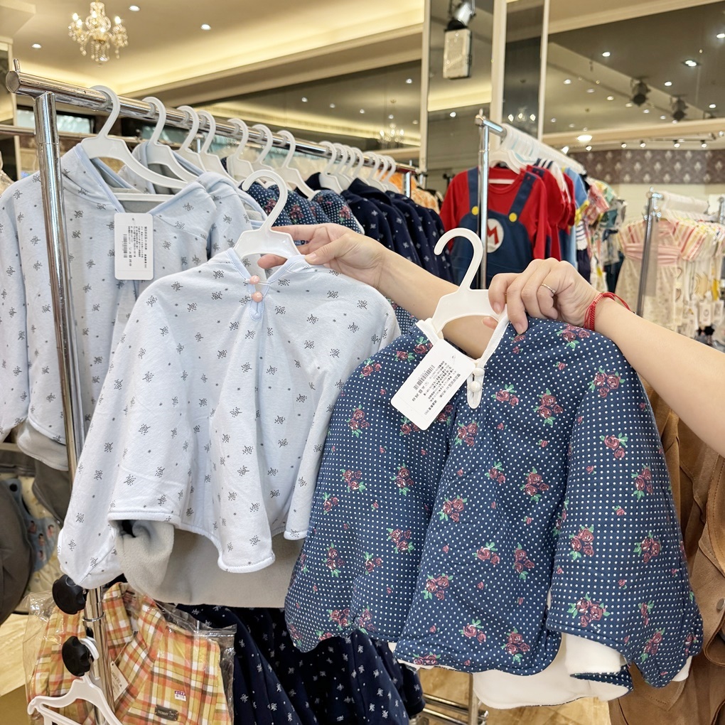 新竹湖口鄉晴天寶寶孕婦嬰兒用品百貨特賣會! 超多嬰兒用品低價優惠! 同場加映帥氣外套790元起! 羽絲絨發熱被只要 888 元! - 第12張圖 新竹湖口鄉晴天寶寶孕婦嬰兒用品百貨特賣會! 超多嬰兒用品低價優惠! 同場加映帥氣外套790元起! 羽絲絨發熱被只要 888 元!