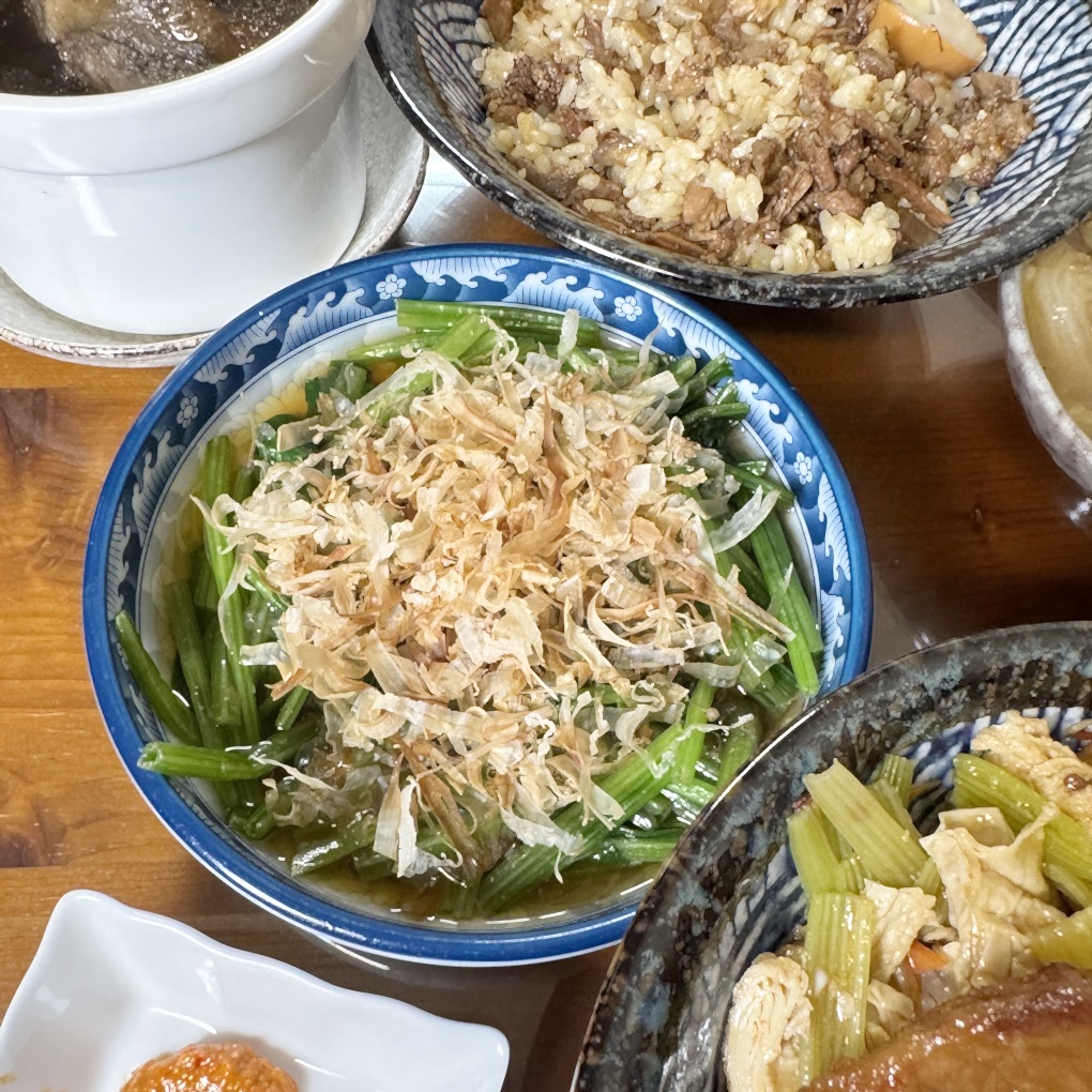 新竹縣竹東香盅燉品屋 隱藏在巷弄內的古早味大碗公飯菜+燉品 (地址電話營業時間)