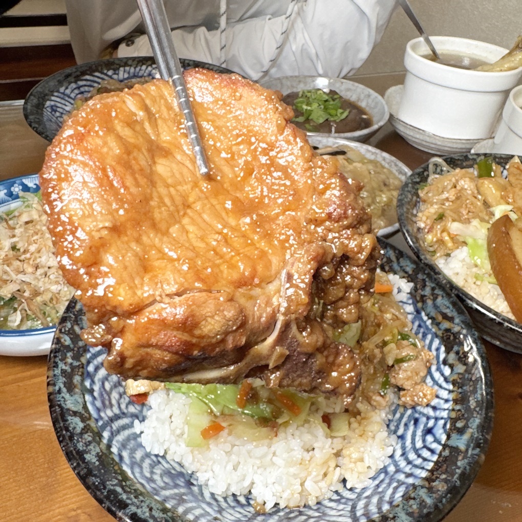 新竹縣竹東香盅燉品屋 隱藏在巷弄內的古早味大碗公飯菜+燉品 (地址電話營業時間)