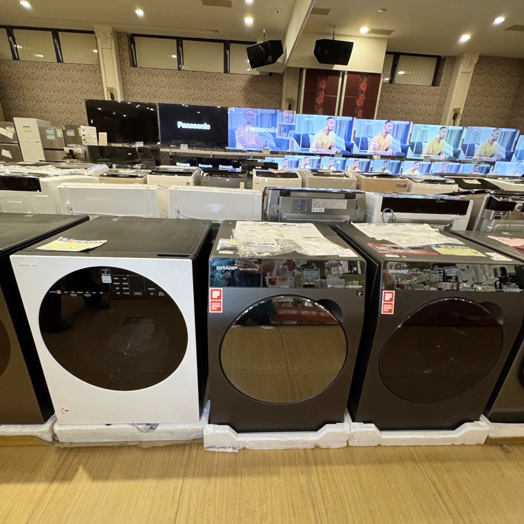 FY 家電聯合特賣會新竹場｜家電下殺＋床墊寢具甜甜價，今年最後一檔！ 挑戰市場最低價！買大家電送小家電！ 除濕機冷凍櫃補滿貨.推出史上最低價！ 全台最大台最便宜家用電視就在這！ 天絲寢具3折起.寶格麗高級床甜甜價(好停車)