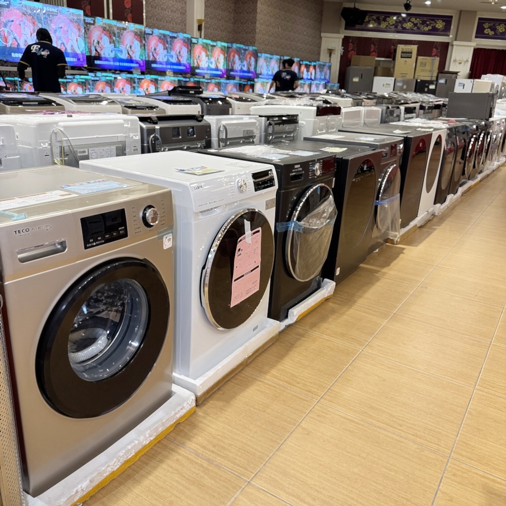 FY 家電聯合特賣會新竹場|家電下殺+床墊寢具甜甜價,今年最後一檔! 挑戰市場最低價!買大家電送小家電! 除濕機冷凍櫃補滿貨.推出史上最低價! 全台最大台最便宜家用電視就在這! 天絲寢具3折起.寶格麗高級床甜甜價(好停車) - 第75張圖 FY 家電聯合特賣會新竹場|家電下殺+床墊寢具甜甜價,今年最後一檔! 挑戰市場最低價!買大家電送小家電! 除濕機冷凍櫃補滿貨.推出史上最低價! 全台最大台最便宜家用電視就在這! 天絲寢具3折起.寶格麗高級床甜甜價(好停車)