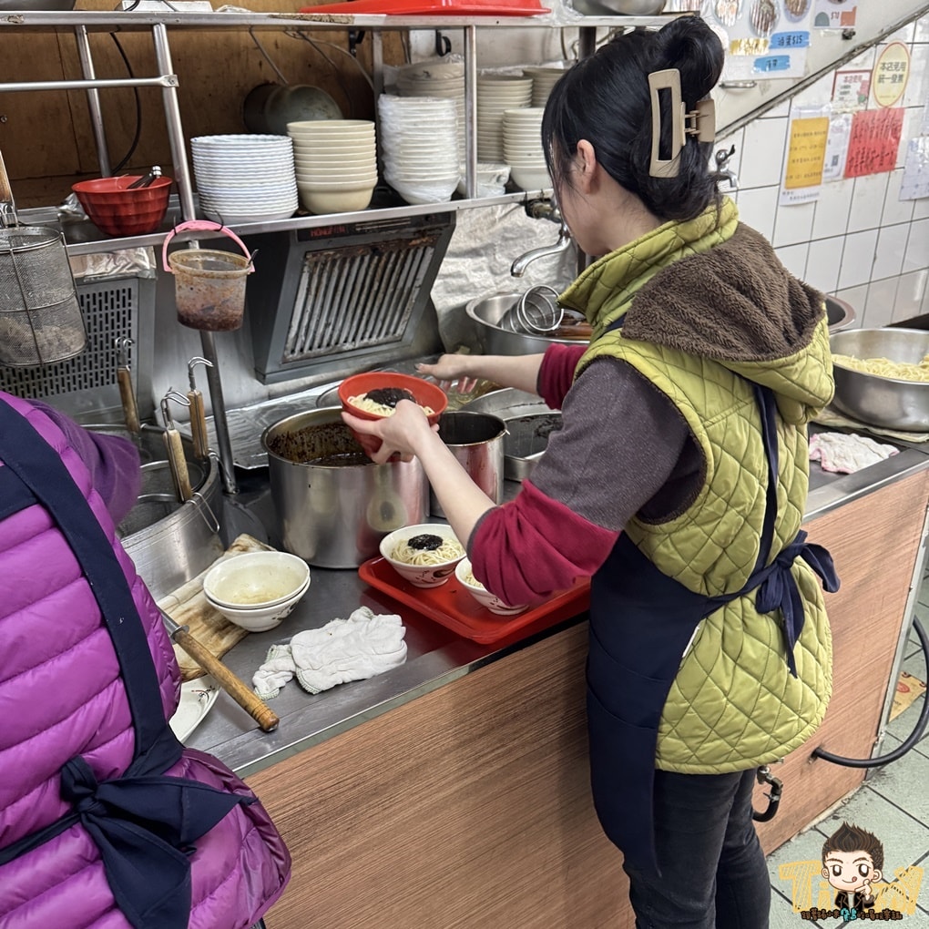 新竹曾家公園乾麵. 傳承三代的黑醬乾麵老店 (菜單營業時間地址電話)