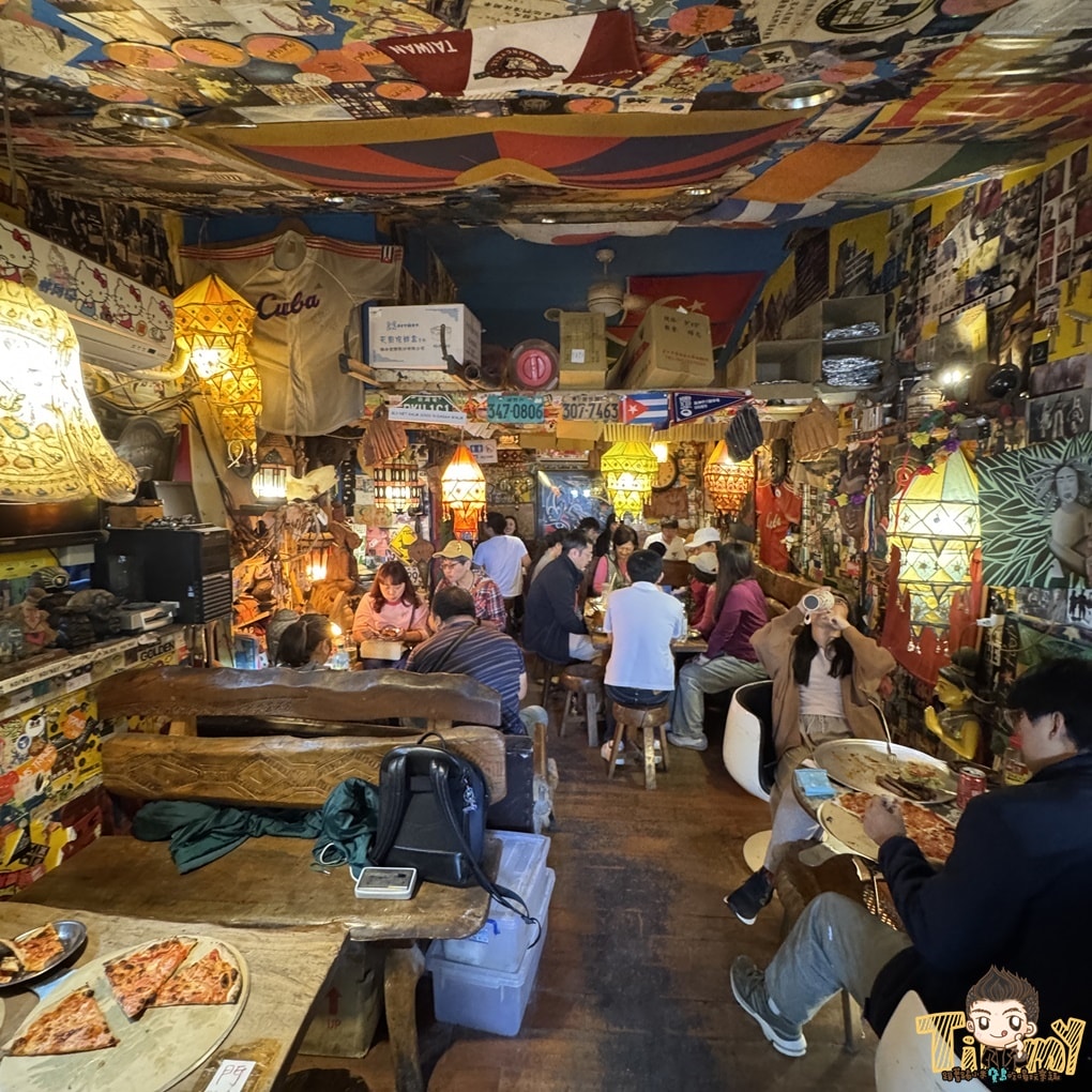 新竹海屋CAFE 巨大12吋柴燒手工披薩 (南寮美食.菜單營業時間地址電話)