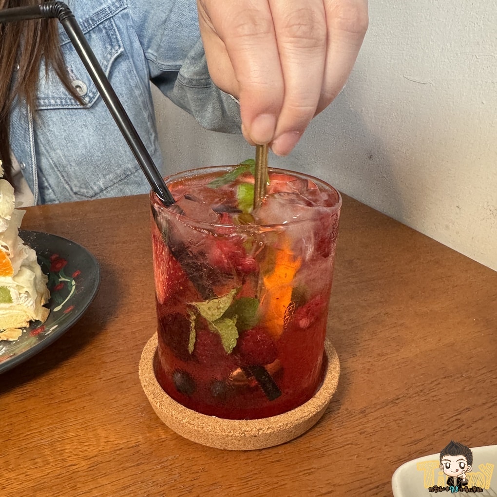 新竹麋鹿看海 南寮出現巨大水果千層蛋糕 (菜單營業時間地址電話)
