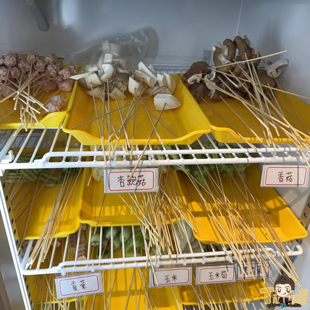 新竹新開幕正宗成都10元串串火鍋 嗯雞刀正宗成都串串香-新竹店 (菜單營業時間地址電話)
