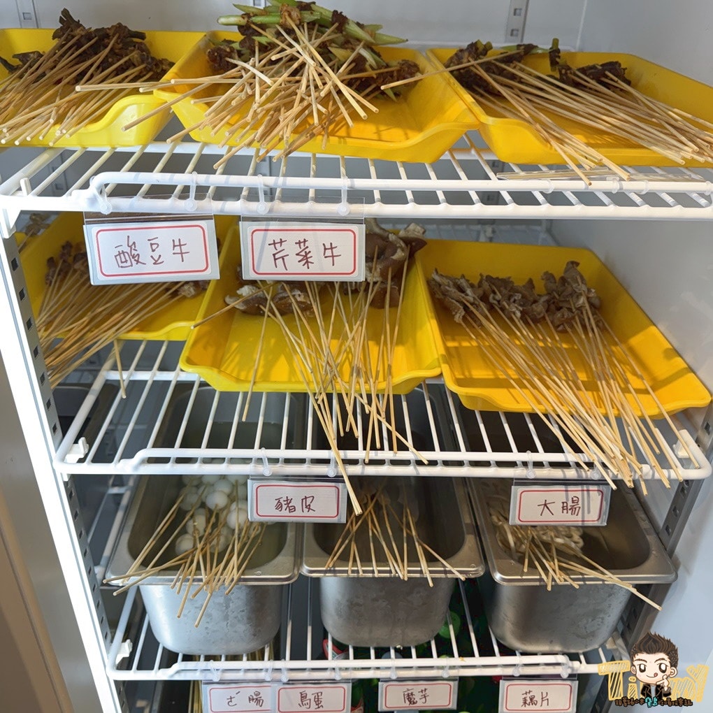新竹新開幕正宗成都10元串串火鍋 嗯雞刀正宗成都串串香-新竹店 (菜單營業時間地址電話)