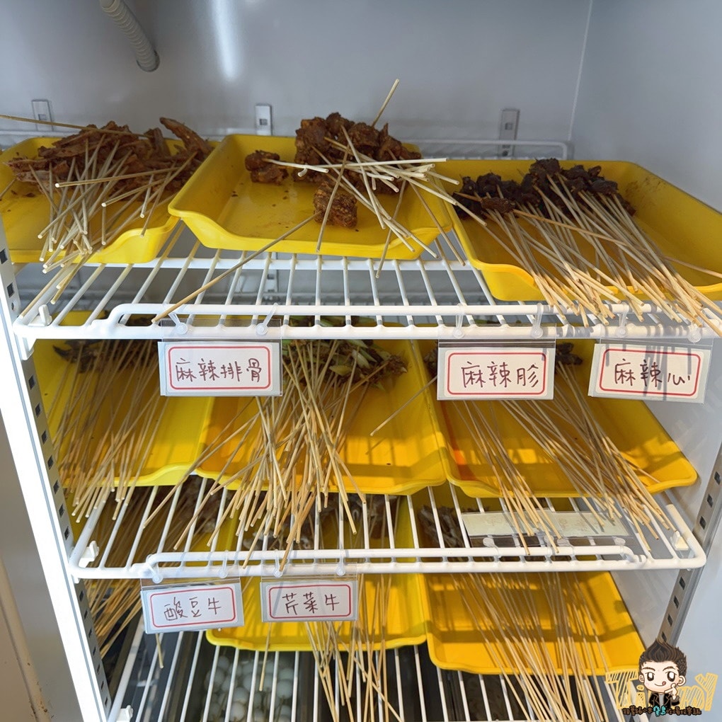 新竹新開幕正宗成都10元串串火鍋 嗯雞刀正宗成都串串香-新竹店 (菜單營業時間地址電話)