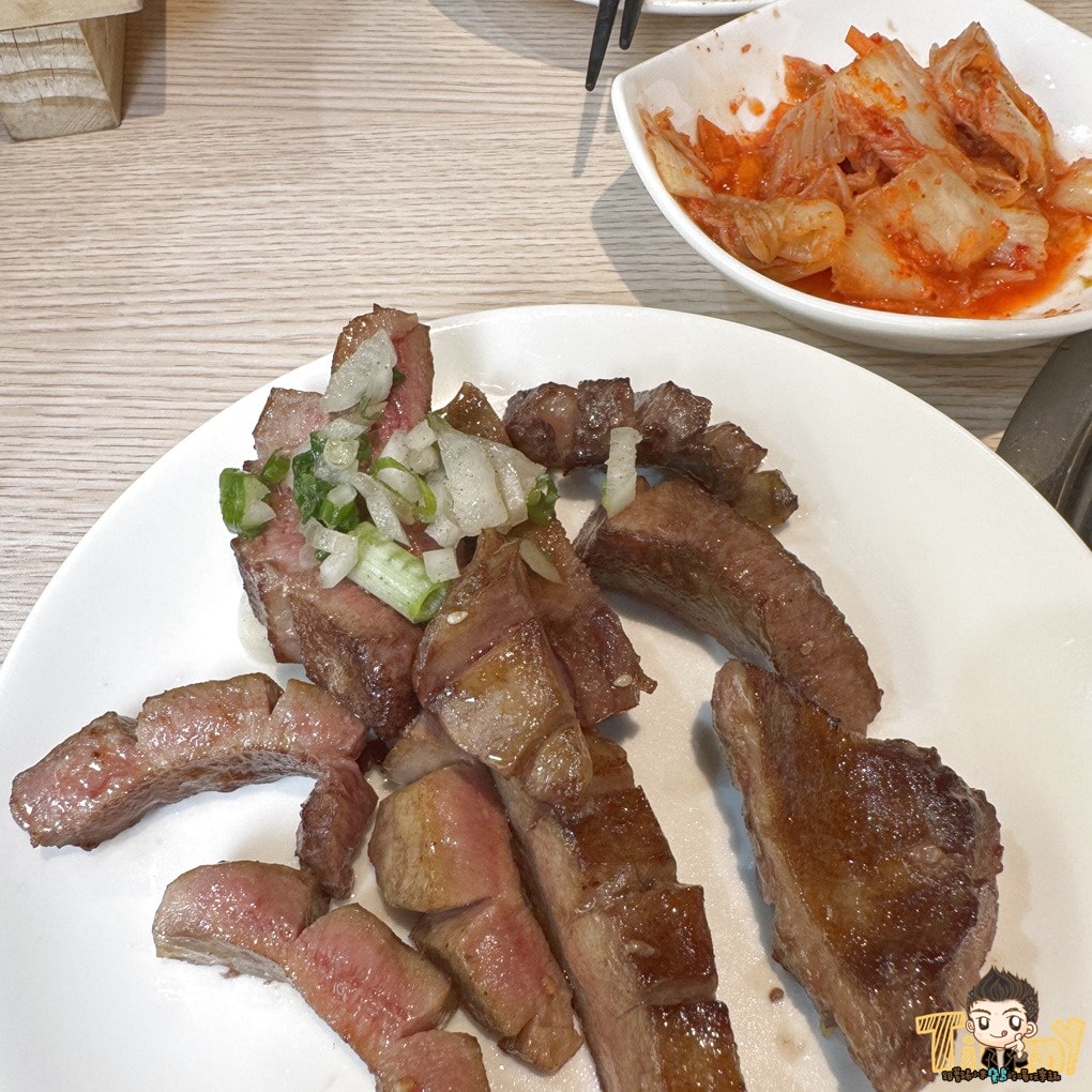 桃園蘆竹燒肉道 酷炫軌道送餐和牛燒肉火鍋吃到飽！ 點餐不卡時間不卡數量可以吃很爽！ (菜單營業時間地址電話)