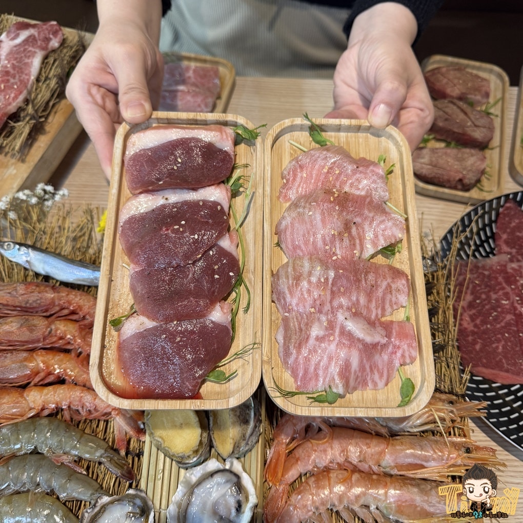 桃園蘆竹燒肉道 酷炫軌道送餐和牛燒肉火鍋吃到飽！ 點餐不卡時間不卡數量可以吃很爽！ (菜單營業時間地址電話)
