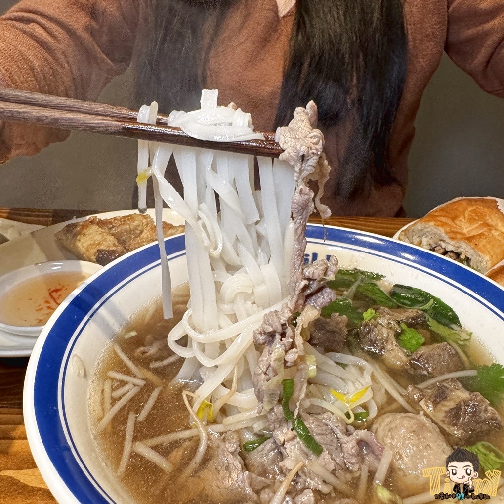 新竹北門街越式生牛肉河粉Phở Wild 必吃生滾牛肉河粉! (菜單營業時間地址電話) - 第16張圖 新竹北門街越式生牛肉河粉Phở Wild 必吃生滾牛肉河粉! (菜單營業時間地址電話)