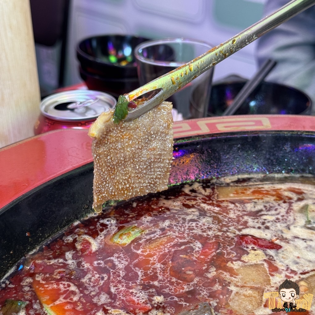 新竹新開幕正宗成都10元串串火鍋 嗯雞刀正宗成都串串香-新竹店 (菜單營業時間地址電話)