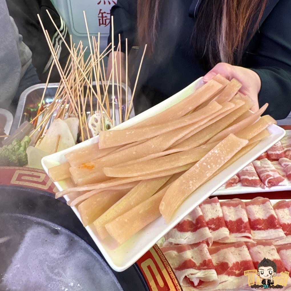 新竹新開幕正宗成都10元串串火鍋 嗯雞刀正宗成都串串香-新竹店 (菜單營業時間地址電話)