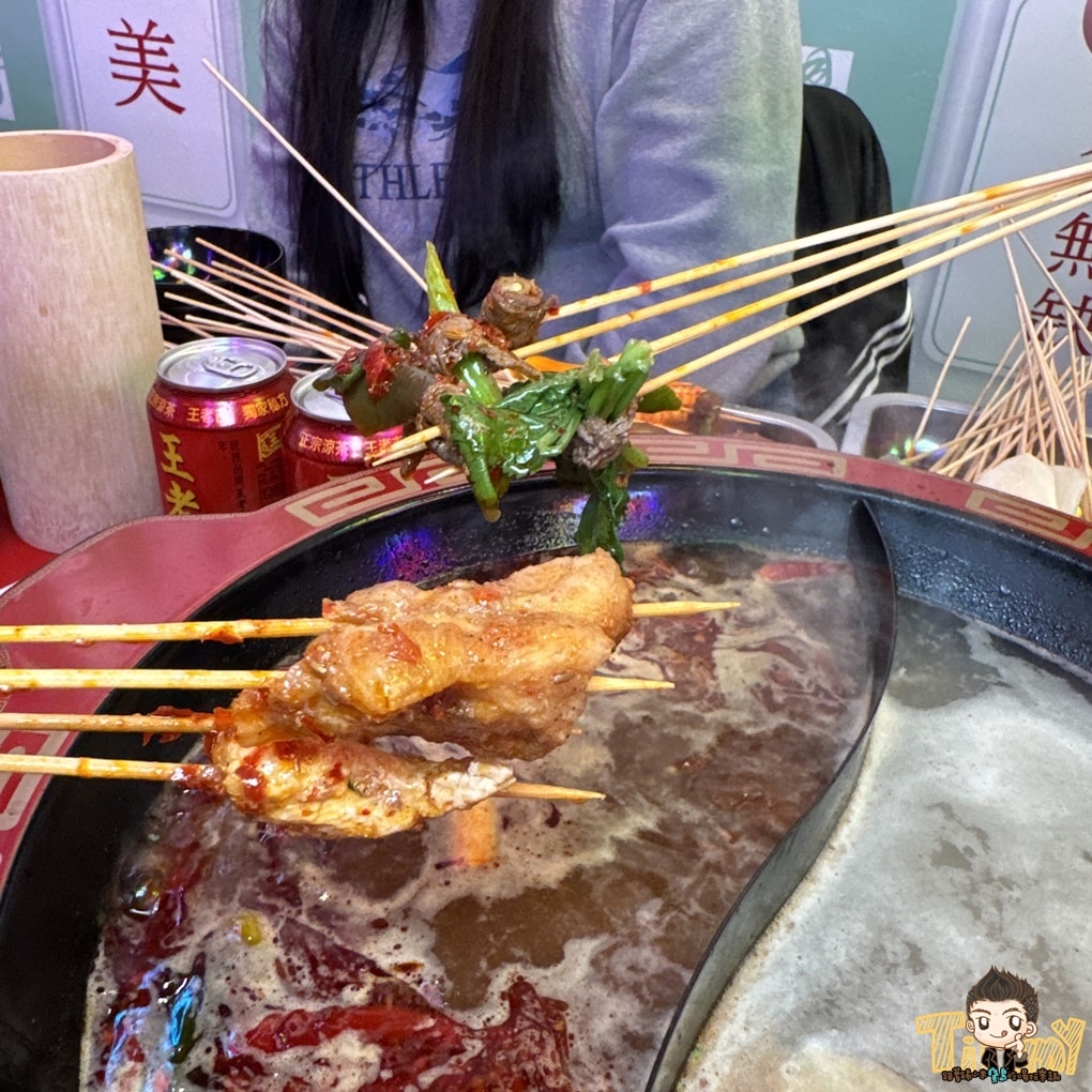 新竹新開幕正宗成都10元串串火鍋 嗯雞刀正宗成都串串香-新竹店 (菜單營業時間地址電話)
