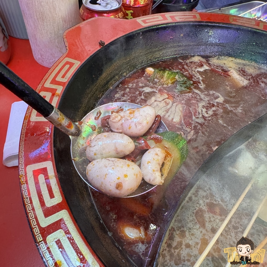 新竹新開幕正宗成都10元串串火鍋 嗯雞刀正宗成都串串香-新竹店 (菜單營業時間地址電話)