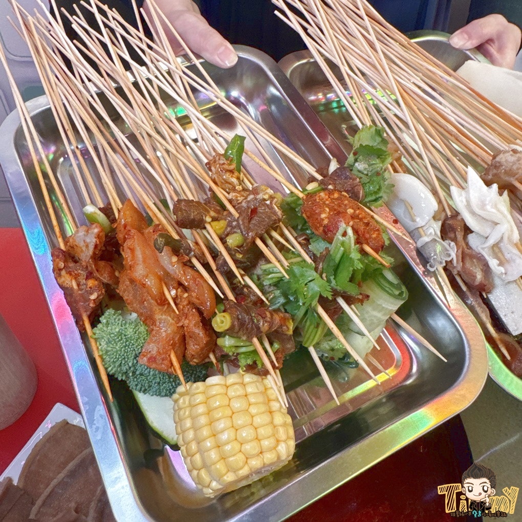 新竹新開幕正宗成都10元串串火鍋 嗯雞刀正宗成都串串香-新竹店 (菜單營業時間地址電話)