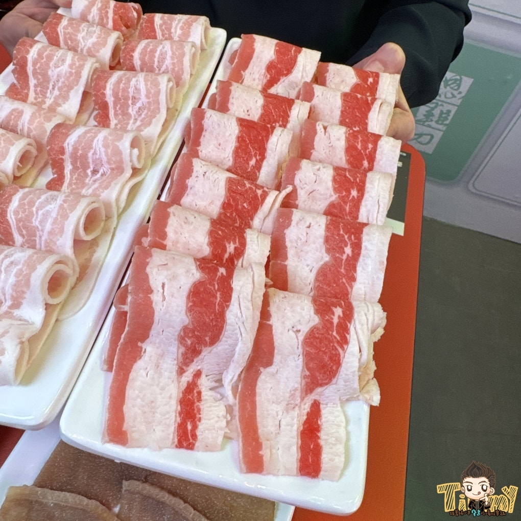 新竹新開幕正宗成都10元串串火鍋 嗯雞刀正宗成都串串香-新竹店 (菜單營業時間地址電話)