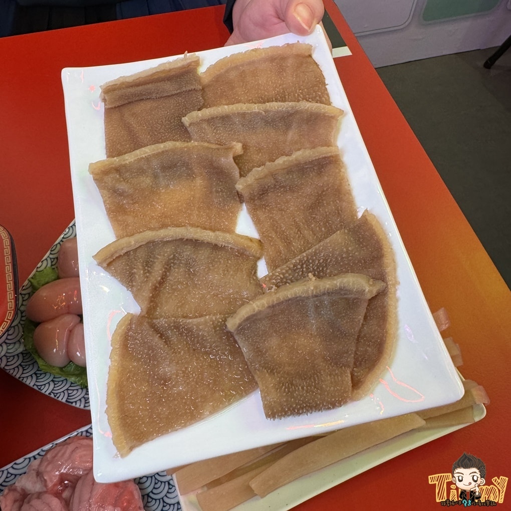 新竹新開幕正宗成都10元串串火鍋 嗯雞刀正宗成都串串香-新竹店 (菜單營業時間地址電話)