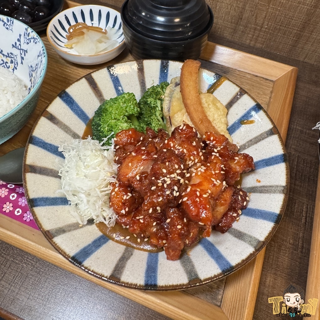 新竹CURRY WU 日式熟成濃咖哩專賣店 被漫畫家擔誤的咖哩飯店重磅回歸! (菜單電話地址營業時間) - 第32張圖 新竹CURRY WU 日式熟成濃咖哩專賣店 被漫畫家擔誤的咖哩飯店重磅回歸! (菜單電話地址營業時間)