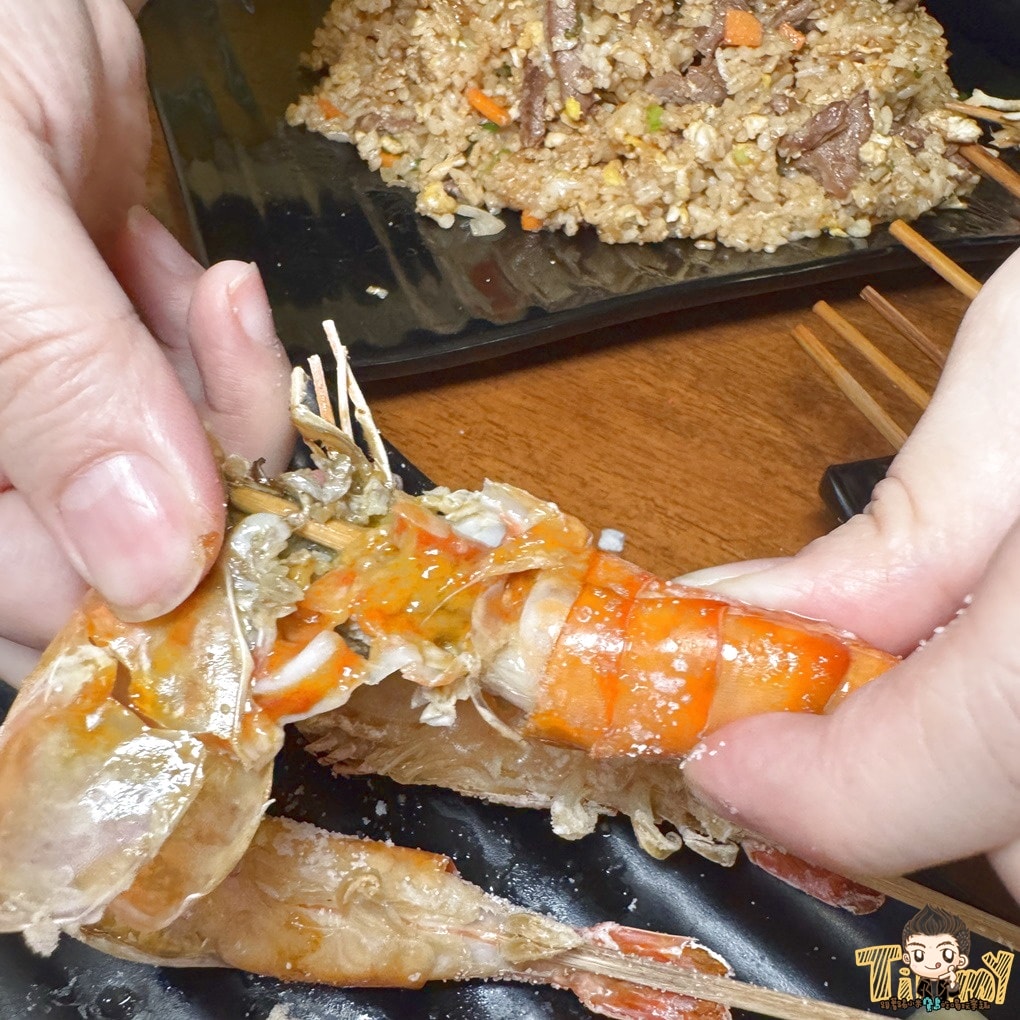 新竹食禾酒藏平價串烤居酒屋！ 有炭烤香的串烤40元起！ 烤活蝦.定食.生魚片深夜食堂！ (菜單營業時間地址電話)