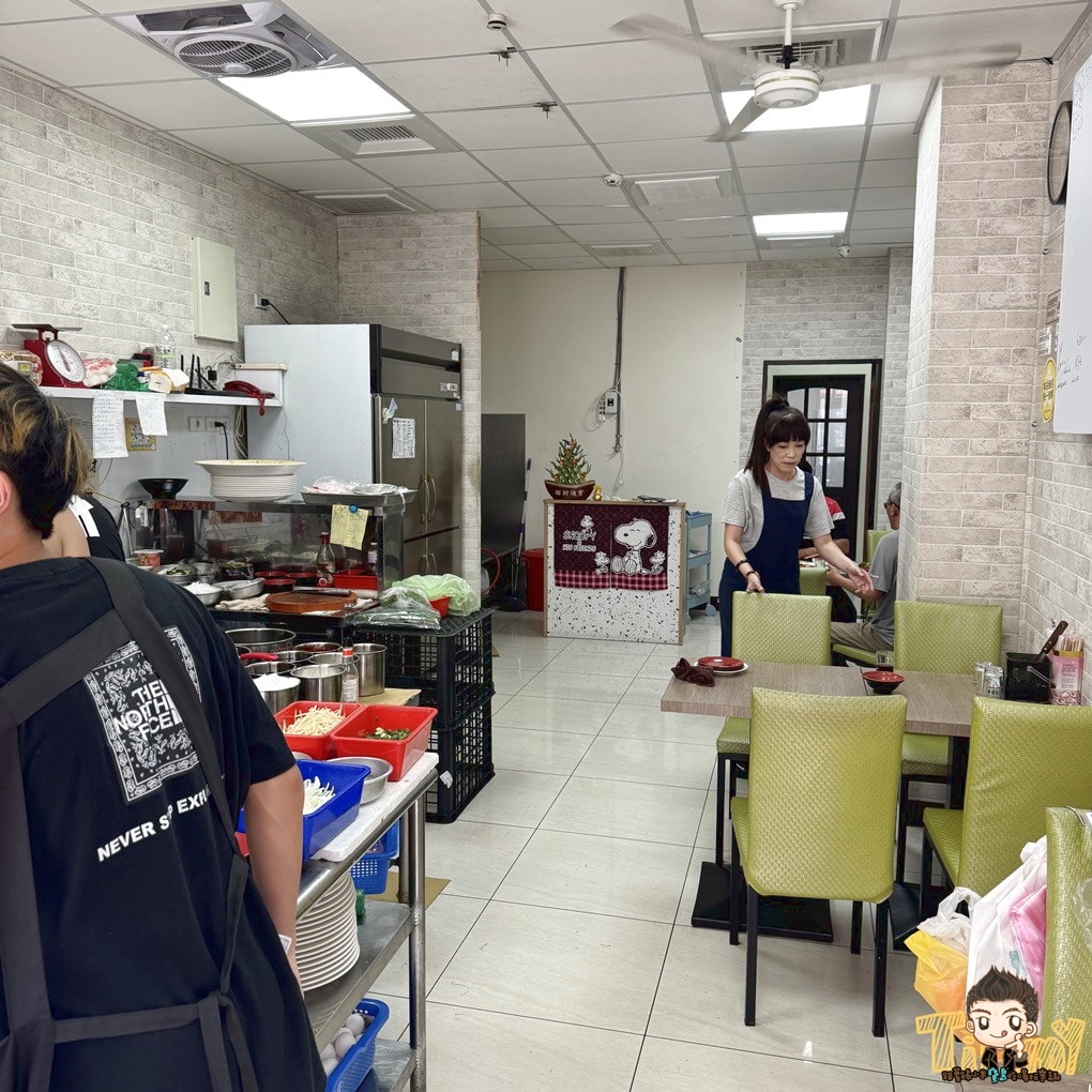 新竹湖口品山海海鮮快炒小館 包手師傅炒的菜真的比較好吃嗎？ (菜單營業時間地址電話)
