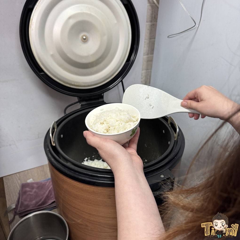 新竹湖口品山海海鮮快炒小館 包手師傅炒的菜真的比較好吃嗎？ (菜單營業時間地址電話)