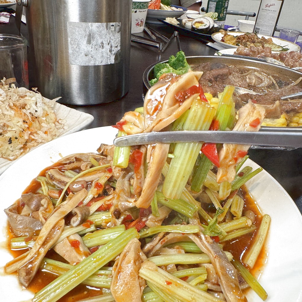 新竹竹東野田屋中日式料理。 台日料理老師傅好手藝。 必點超大鮭魚頭沙茶海鮮鍋! (菜單營業時間地址電話) - 第16張圖 新竹竹東野田屋中日式料理。 台日料理老師傅好手藝。 必點超大鮭魚頭沙茶海鮮鍋! (菜單營業時間地址電話)