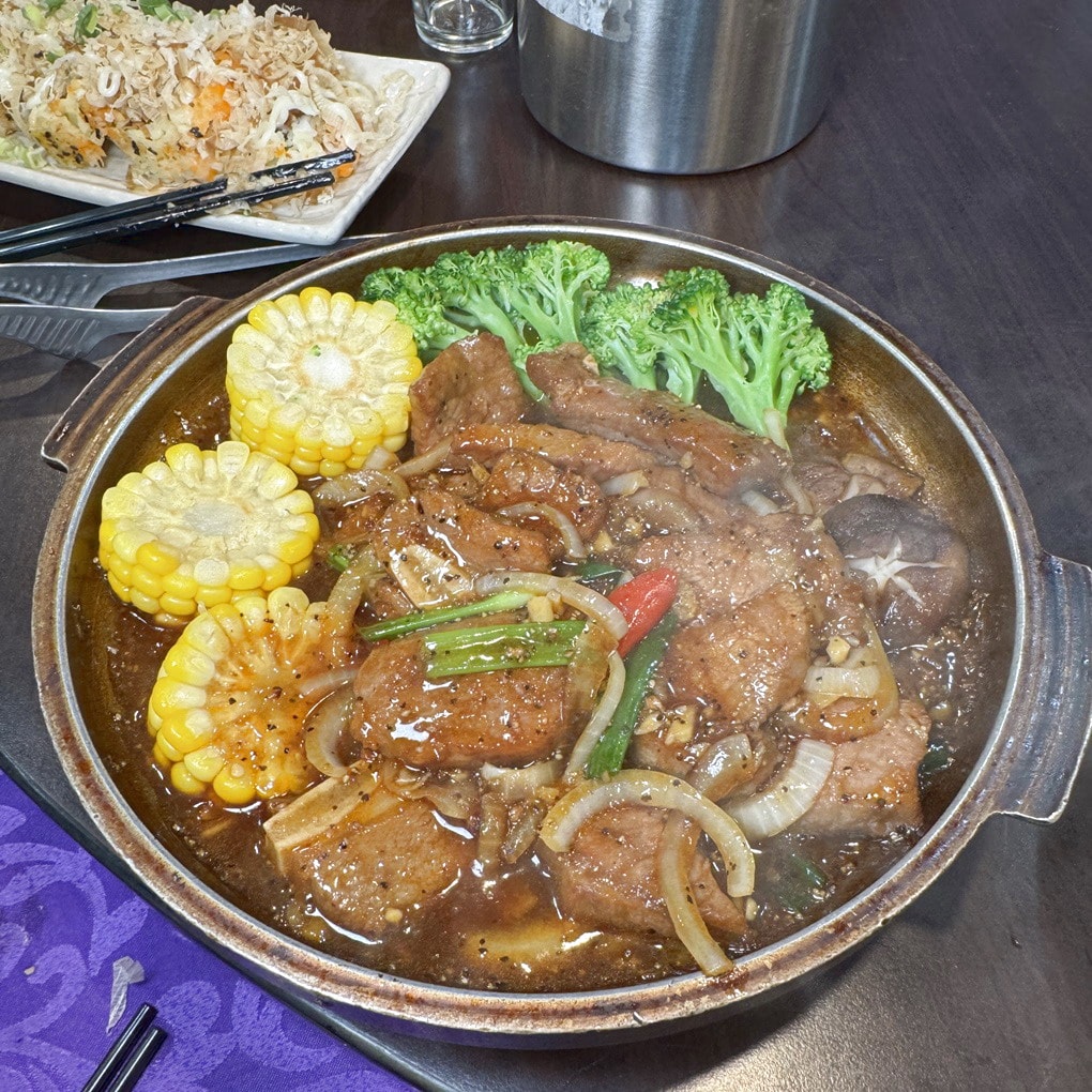 新竹竹東野田屋中日式料理。 台日料理老師傅好手藝。 必點超大鮭魚頭沙茶海鮮鍋! (菜單營業時間地址電話) - 第30張圖 新竹竹東野田屋中日式料理。 台日料理老師傅好手藝。 必點超大鮭魚頭沙茶海鮮鍋! (菜單營業時間地址電話)