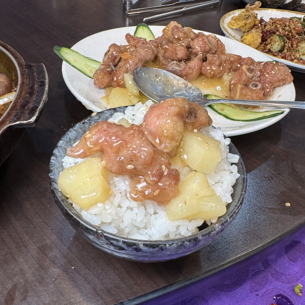 新竹竹東野田屋中日式料理。 台日料理老師傅好手藝。 必點超大鮭魚頭沙茶海鮮鍋! (菜單營業時間地址電話) - 第14張圖 新竹竹東野田屋中日式料理。 台日料理老師傅好手藝。 必點超大鮭魚頭沙茶海鮮鍋! (菜單營業時間地址電話)