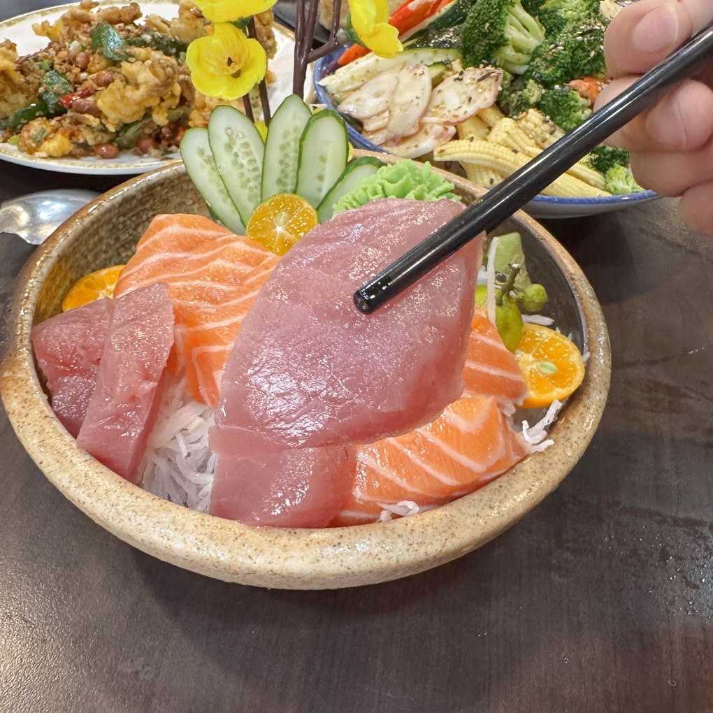 新竹竹東野田屋中日式料理。 台日料理老師傅好手藝。 必點超大鮭魚頭沙茶海鮮鍋! (菜單營業時間地址電話) - 第42張圖 新竹竹東野田屋中日式料理。 台日料理老師傅好手藝。 必點超大鮭魚頭沙茶海鮮鍋! (菜單營業時間地址電話)