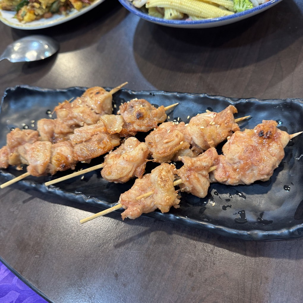 新竹竹東野田屋中日式料理。 台日料理老師傅好手藝。 必點超大鮭魚頭沙茶海鮮鍋! (菜單營業時間地址電話) - 第26張圖 新竹竹東野田屋中日式料理。 台日料理老師傅好手藝。 必點超大鮭魚頭沙茶海鮮鍋! (菜單營業時間地址電話)