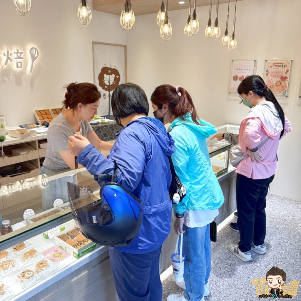 新竹卷卷烘焙 來自台中超人氣可愛生乳銅鑼燒插旗新竹！ (2026母親節蛋糕菜單營業時間地址電話)