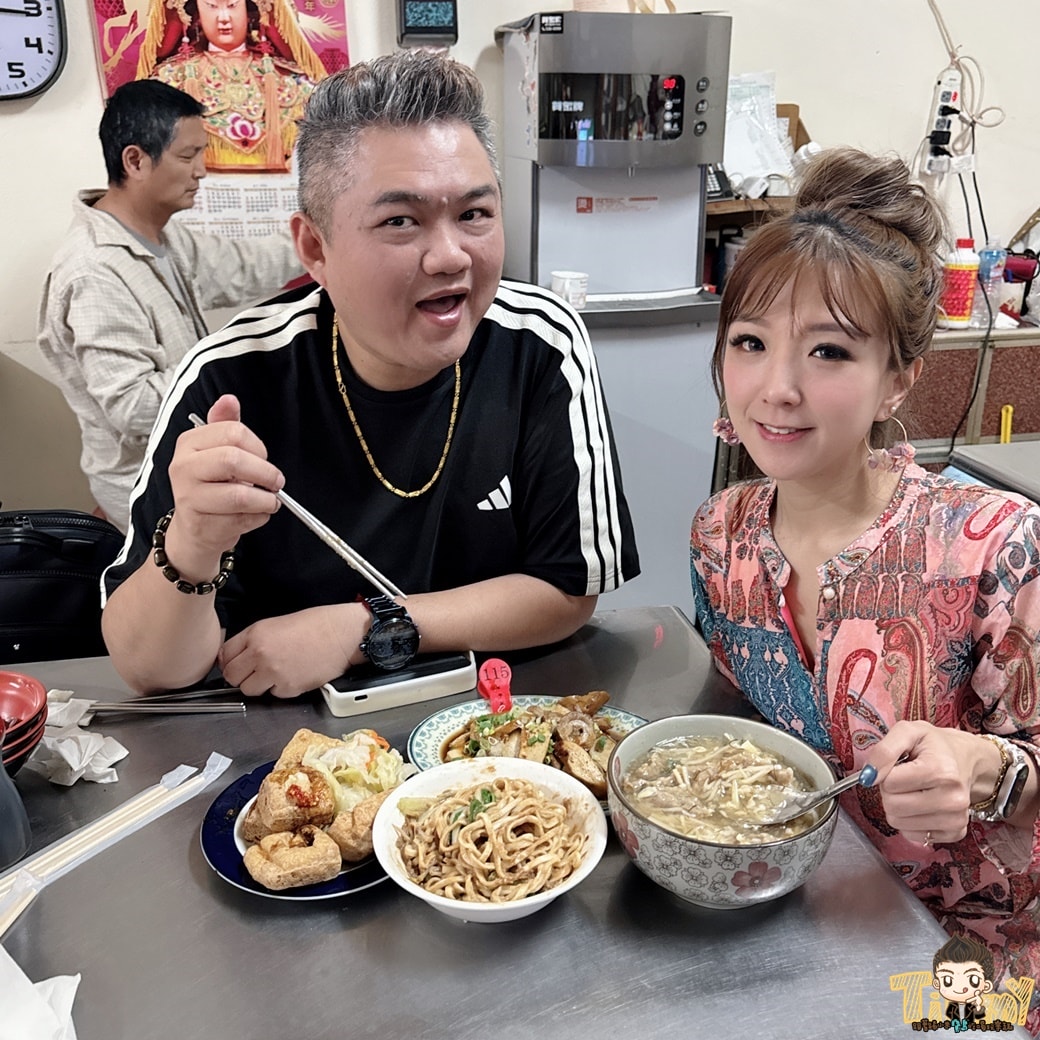 新竹南寮臭豆腐|不起眼的小店卻有外酥內軟也很臭的重口味美食!(南寮在地小吃肉羹麵推薦.菜單營業時間地址電話)