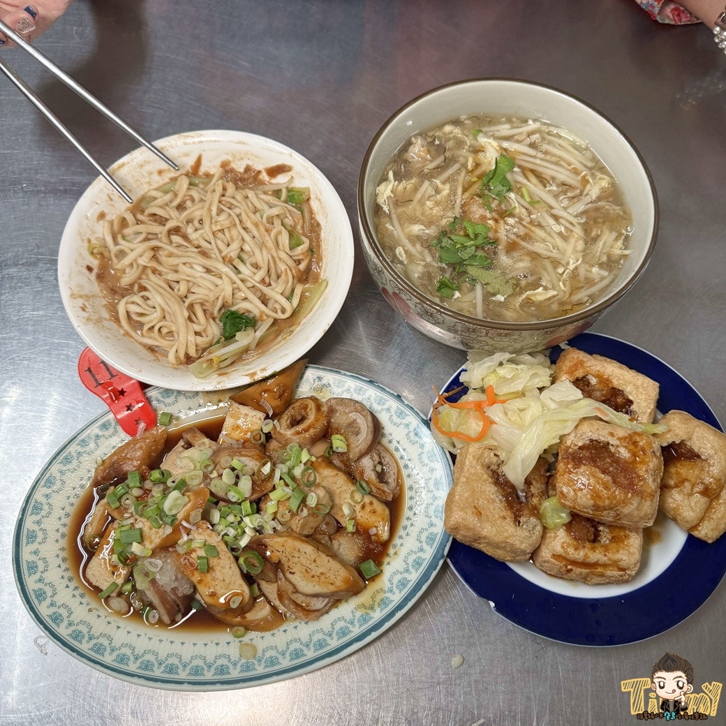 新竹南寮臭豆腐|不起眼的小店卻有外酥內軟也很臭的重口味美食!(南寮在地小吃肉羹麵推薦.菜單營業時間地址電話)