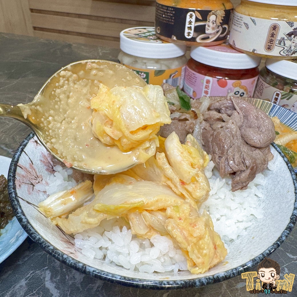 協發行泡菜金門紅回台灣月銷十萬瓶的下飯下酒好幫手！ 居家料理一秒煮出好吃麵食丼飯！ 滿899免運送到家！