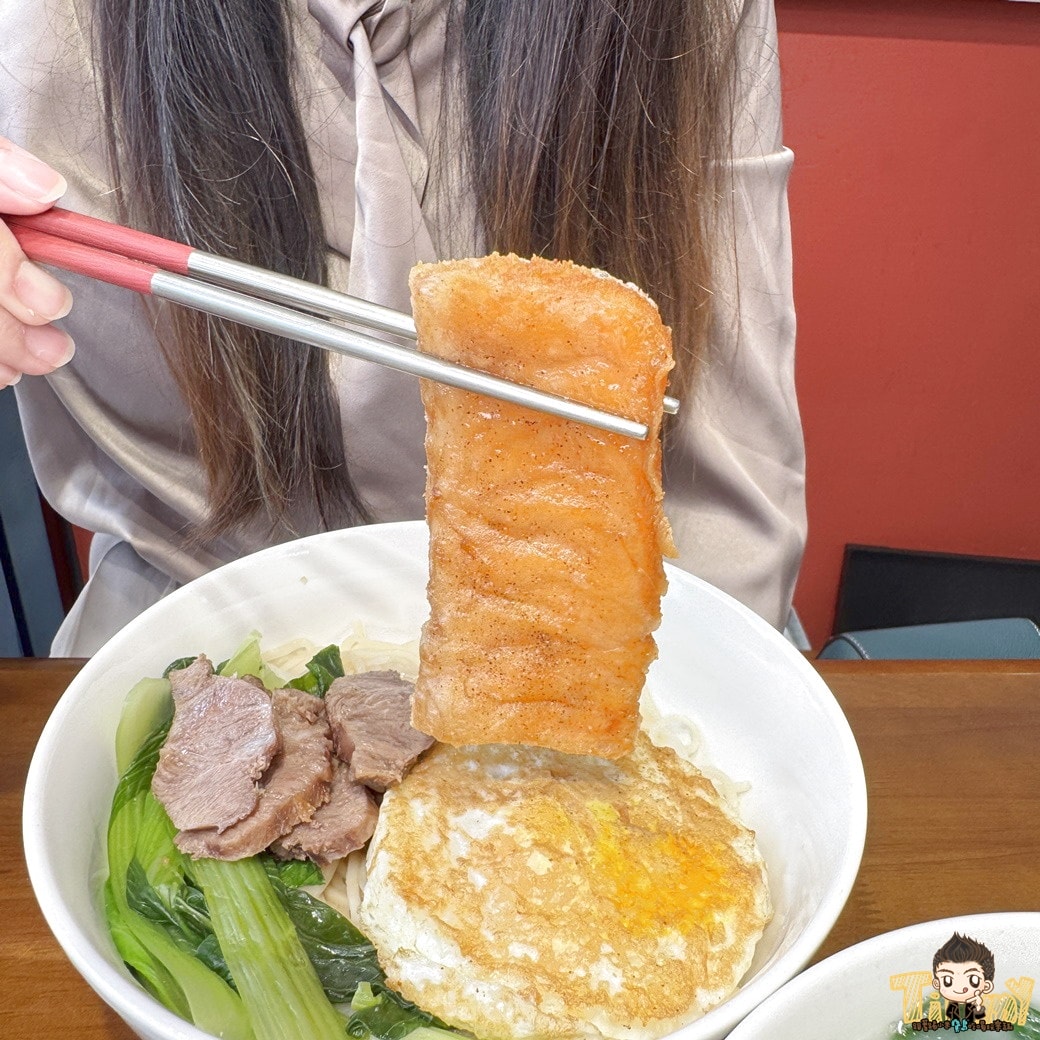 新竹.竹北魚氏湯麵。 可能是新竹最有膠質的魚湯麵！ 丸龜平替版天婦羅炸物隨意選！ 台式滷味小菜！ (菜單營業時間地址電話)
