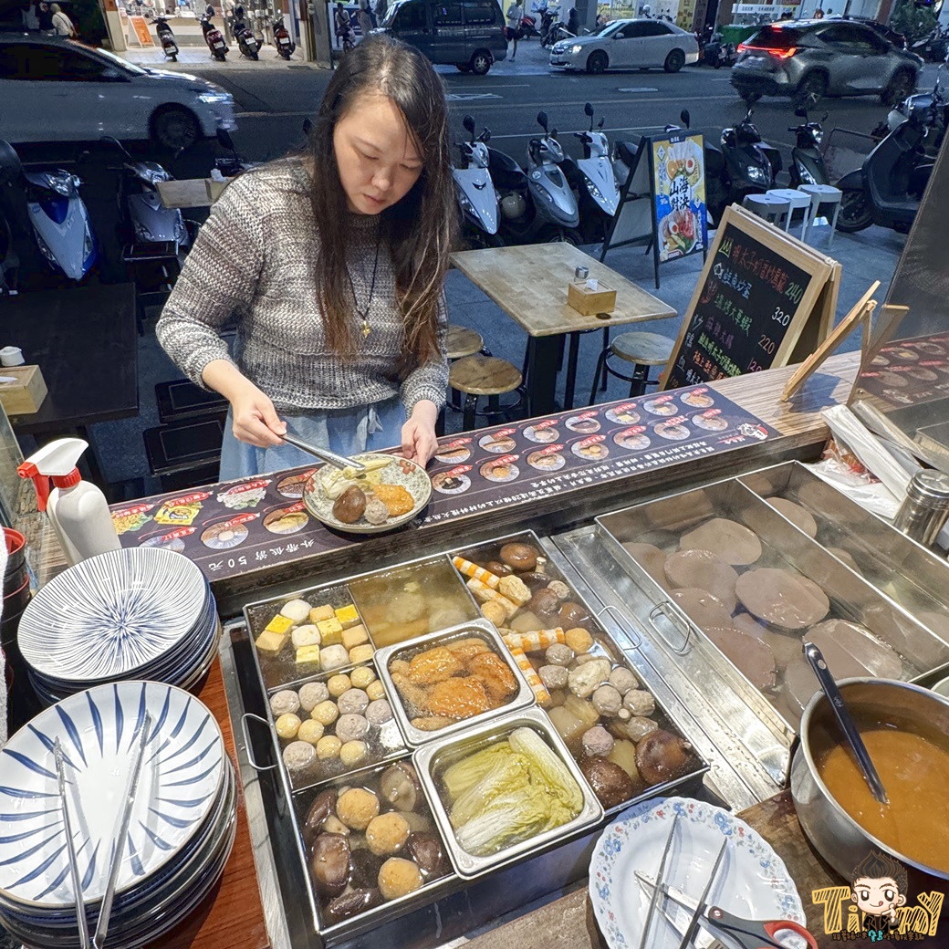 馬的深夜食堂 巨無霸鴨血29元！超豪華鮭魚寶船！ (菜單營業時間地址電話)