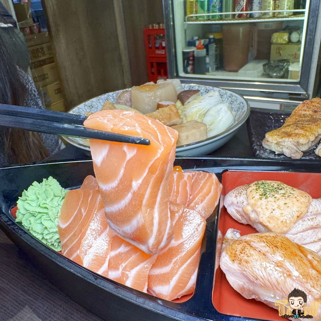 馬的深夜食堂 巨無霸鴨血29元！超豪華鮭魚寶船！ (菜單營業時間地址電話)