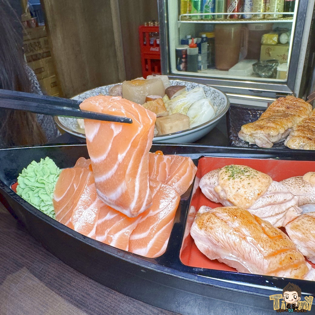 馬的深夜食堂 巨無霸鴨血29元！超豪華鮭魚寶船！ (菜單營業時間地址電話)