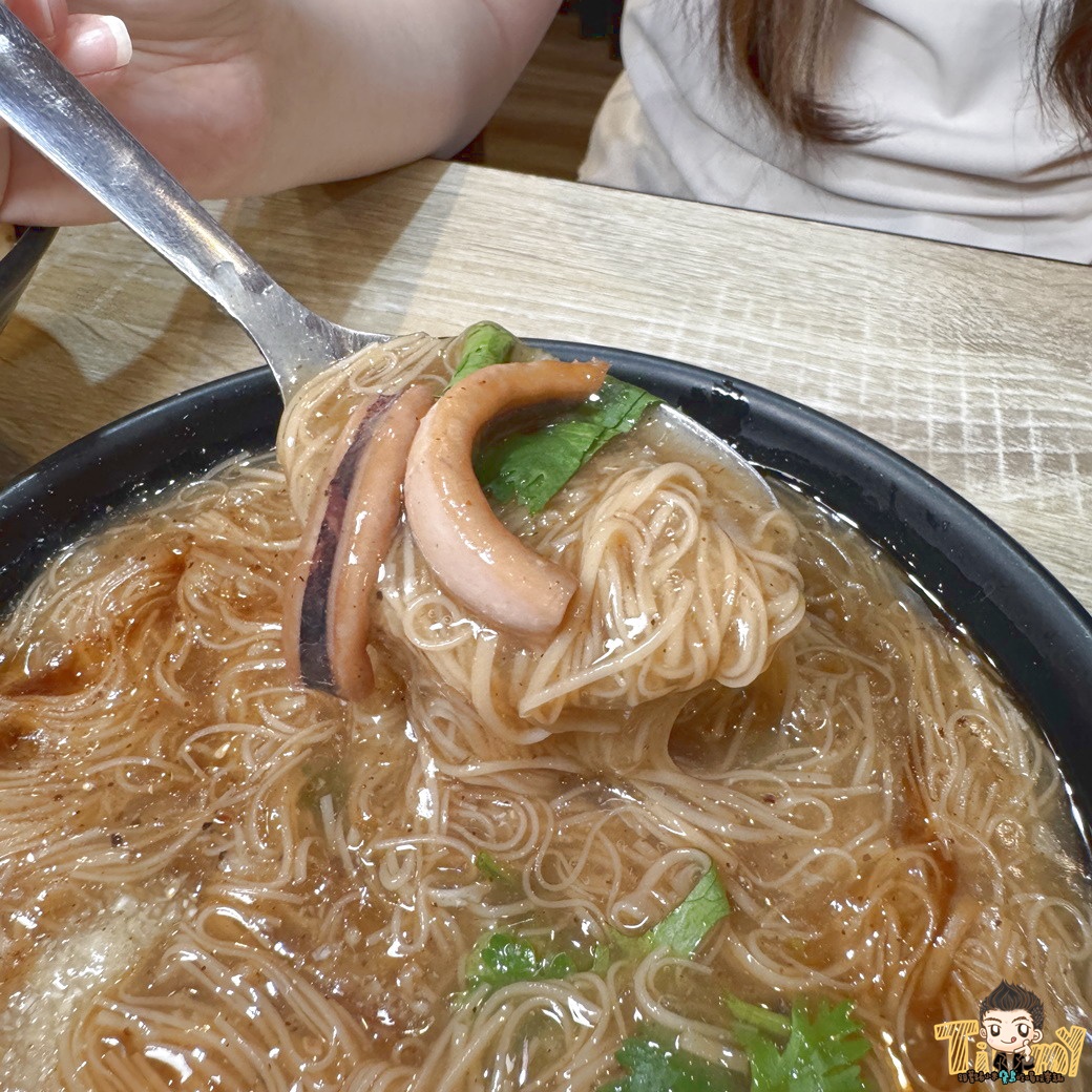 苗栗頭份戀上麵線. 大份量大腸麵線+鍋燒麵.蒸肉圓。油飯。滷肉飯! (菜單營業時間地址電話) - 第15張圖 苗栗頭份戀上麵線. 大份量大腸麵線+鍋燒麵.蒸肉圓。油飯。滷肉飯! (菜單營業時間地址電話)